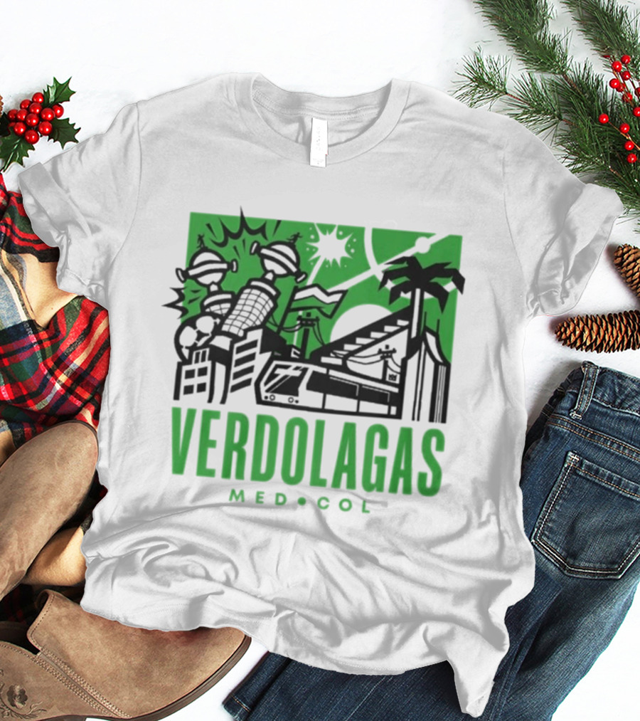 Verdolagas Med Col Medellín Paisa Culture Soccer Skyline Palm Trees T-Shirt