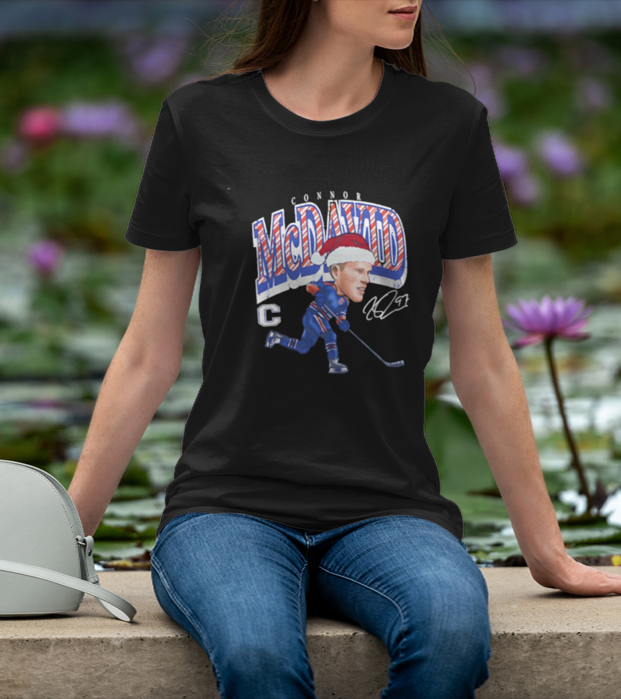Connor McDavid Edmonton Oilers Cartoon Santa Hat ND97 T-Shirt