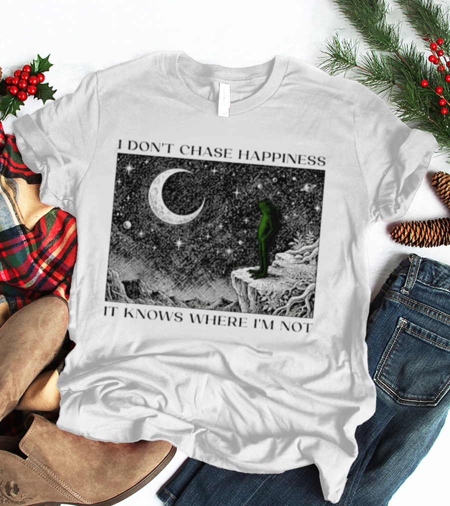 I Don't Chase Happiness It Knows Where I'm Not Frog Moonlit Starry Night T-Shirt