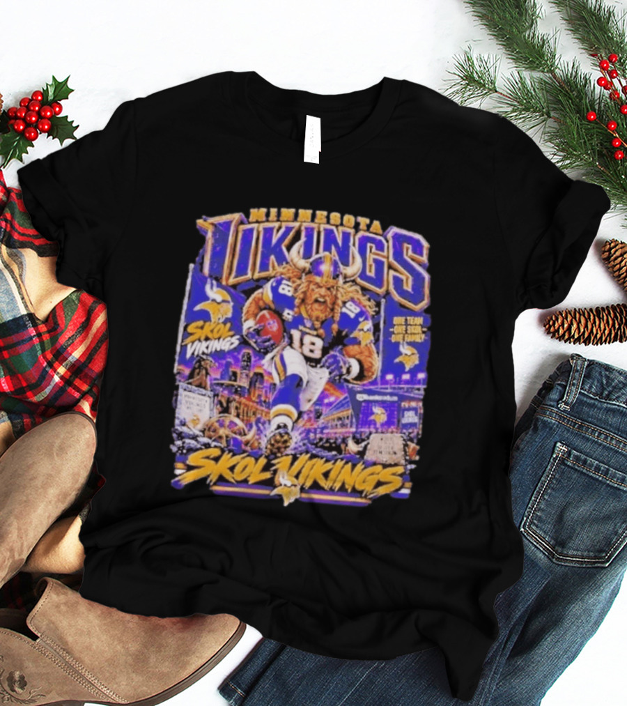 Minnesota Vikings Skol Vikings One Team One Skol One Family 18 Football City Highlights T-Shirt