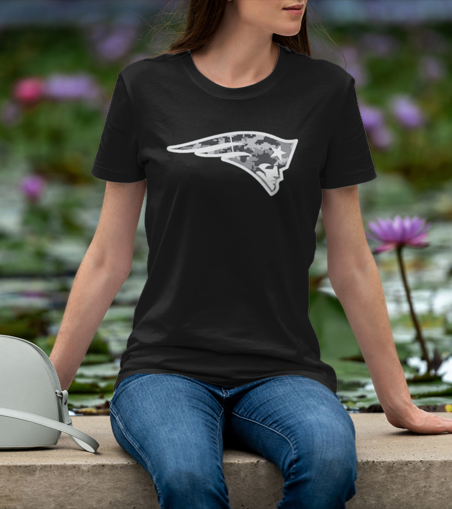 New England Patriots 2026 Salute To Service Camo Patriots Head T-Shirt