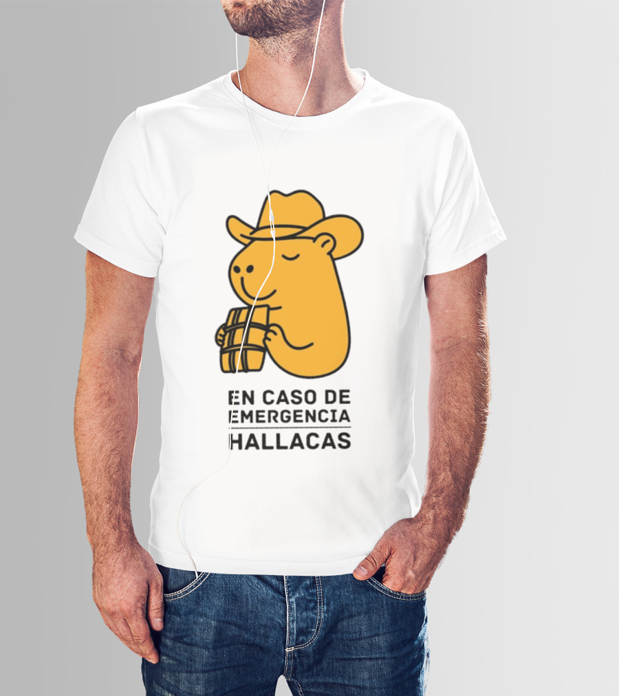 En Caso De Emergencia Hallacas Capybara Cowboy Hat T-Shirt