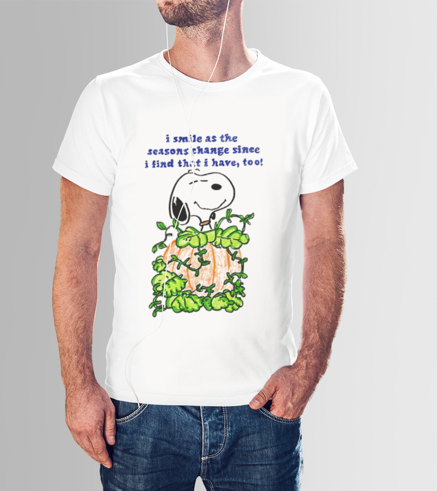 I Smile As The Seasons Change I Find That I Have Too Snoopy Pumpkin T-Shirt