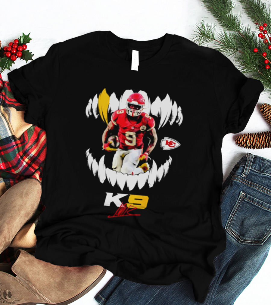 Kansas City Chiefs K9 Kenneth Walker III Football Teeth T-Shirt