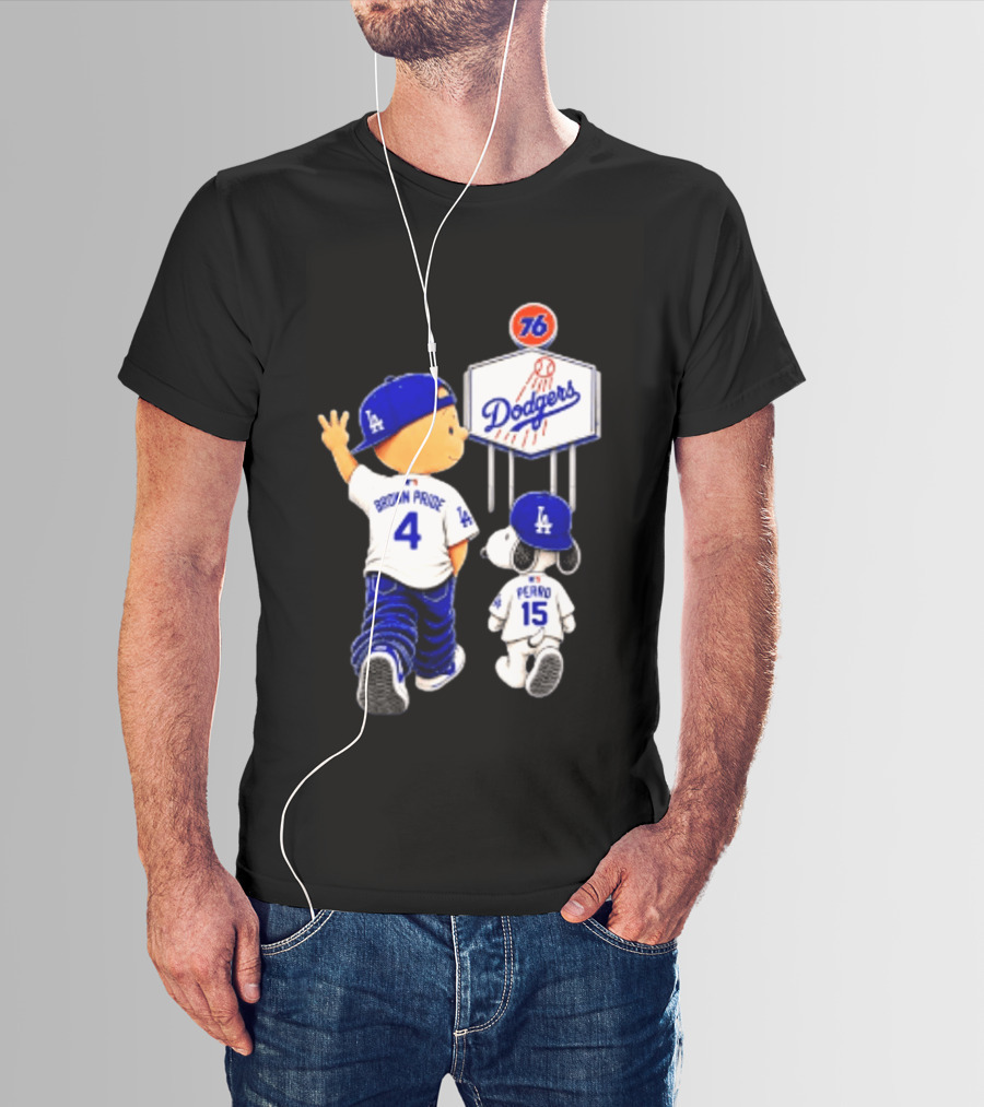 Charlie Brown Snoopy Los Angeles Dodgers Brown Pride Perro Baseball 76 T-Shirt