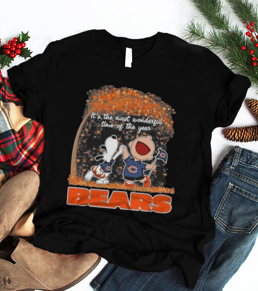 Chicago Bears Snoopy Charlie Brown Dancing 2026 It's The Most Wonderful Time Of The Year T-Shirt