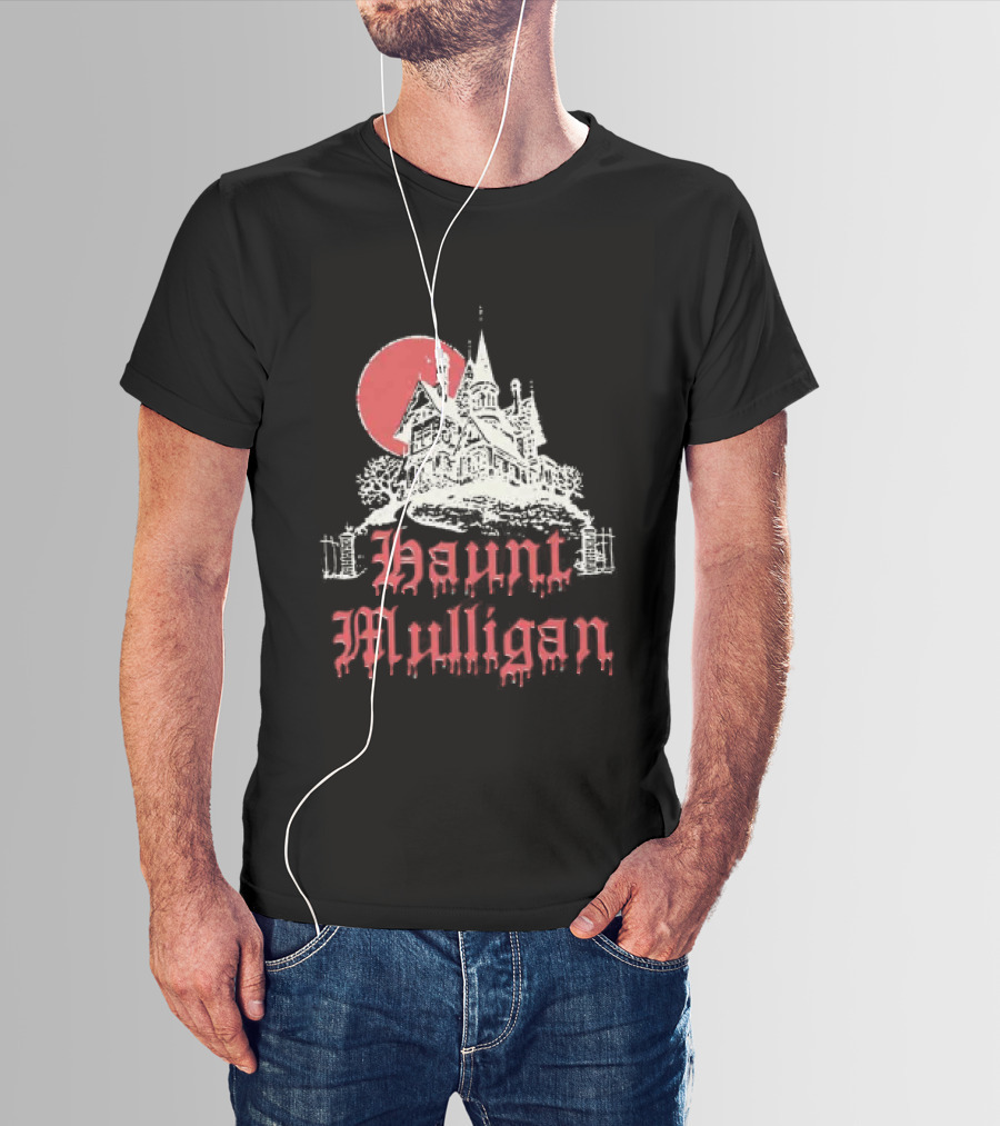 Hot Mulligan Haunted House Halloween Castle 2026 T-Shirt