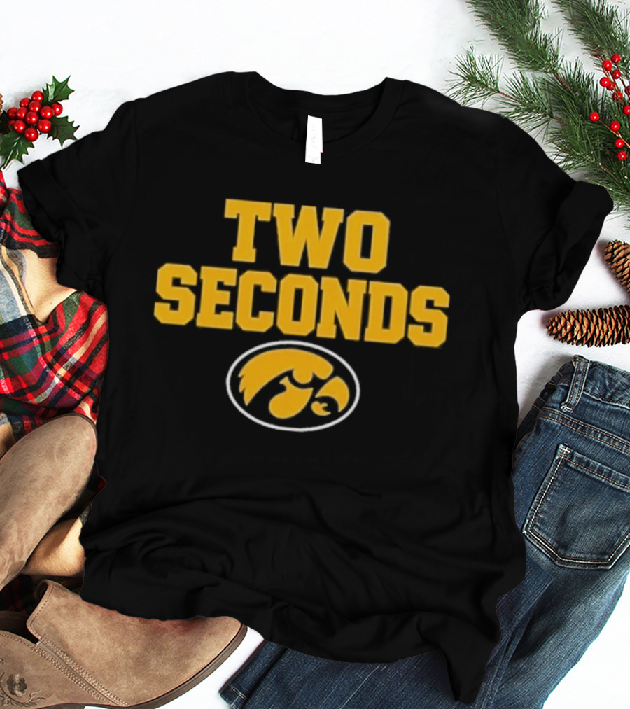 Iowa Hawkeyes Two Seconds Game Winning Final Play NCAA 2026 T-Shirt