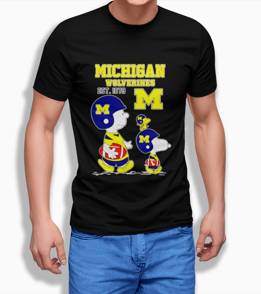 Michigan Wolverines EST 1879 Snoopy Charlie Brown Football Iconic M T-Shirt