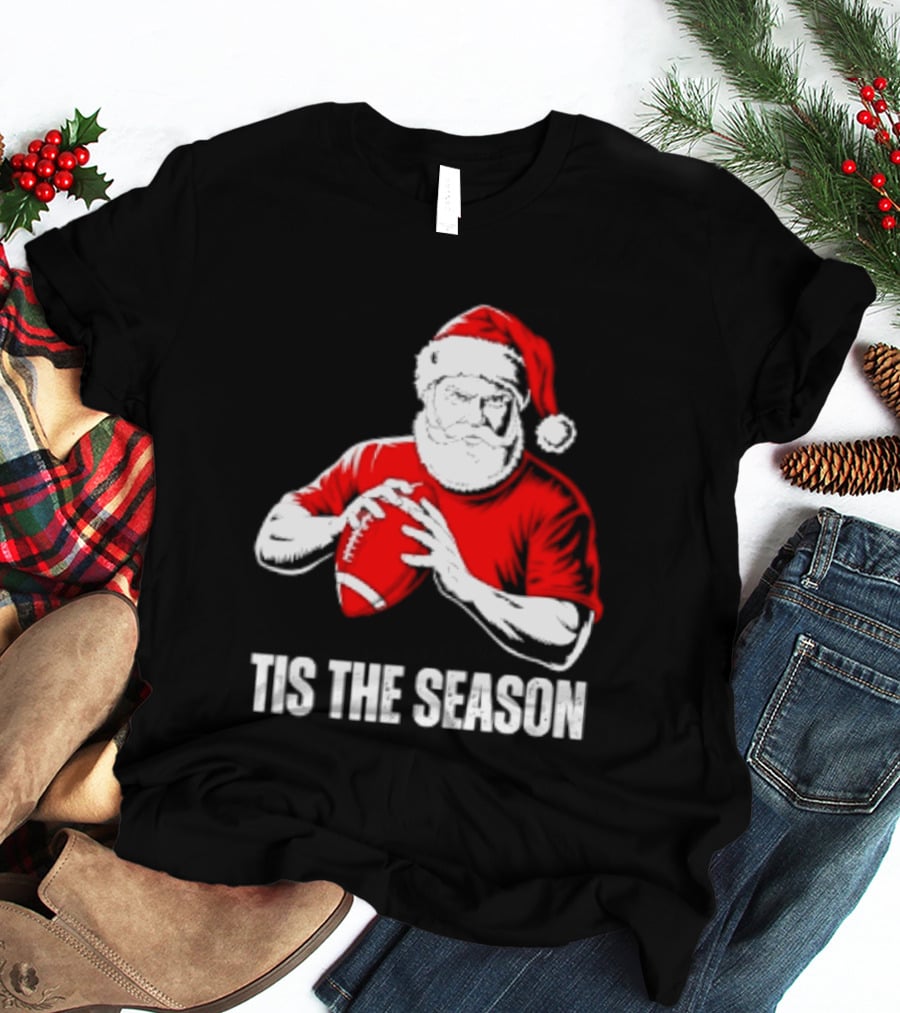 Santa Claus Playing Football Tis The Season Christmas 2026 T-Shirt