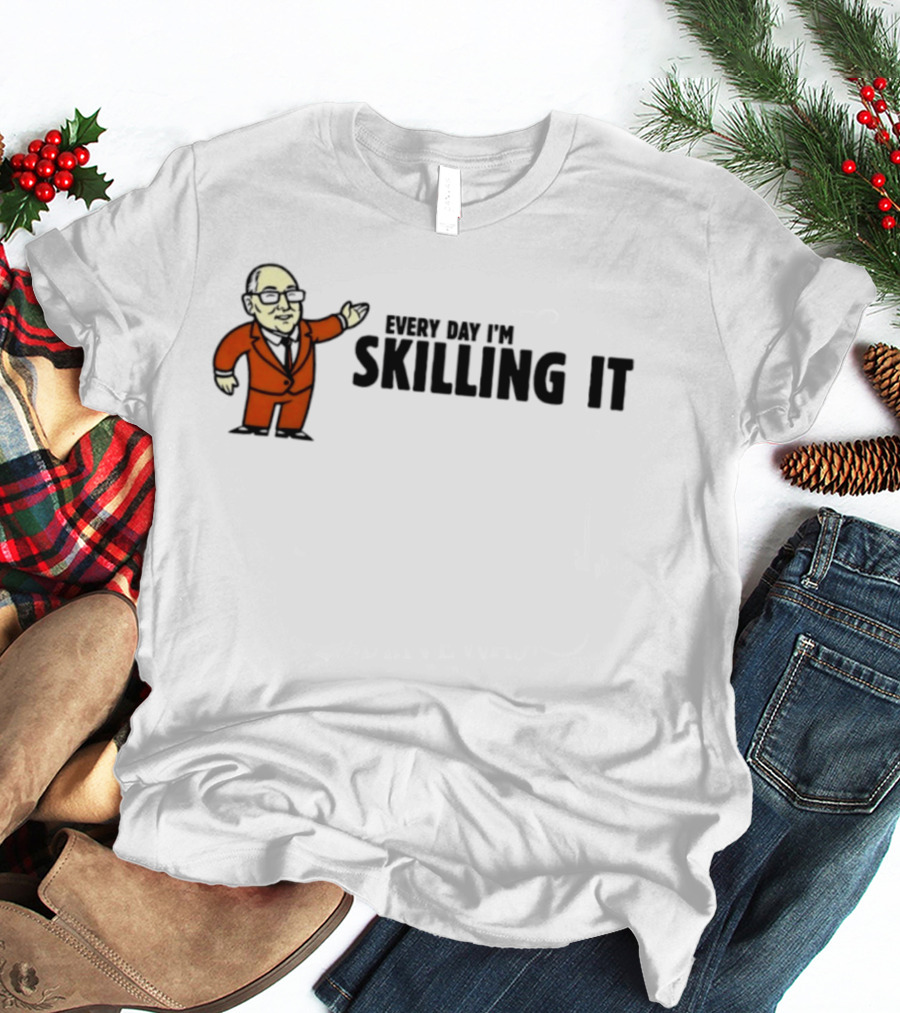 Every Day I'm Skilling It Funny Boss Cartoon In Orange Suit T-Shirt