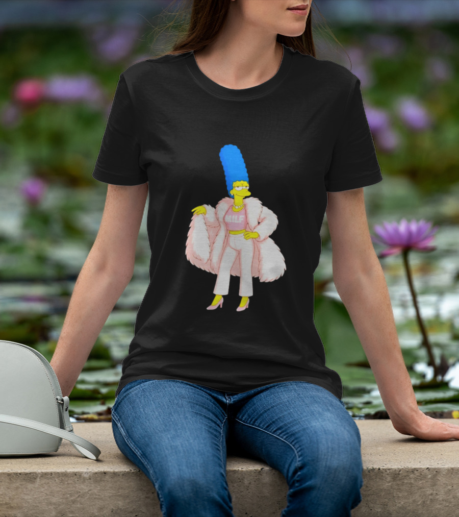 Marge Simpson Milf Pink Fur Coat The Simpsons Cartoon Iconic Character Fashion T-Shirt