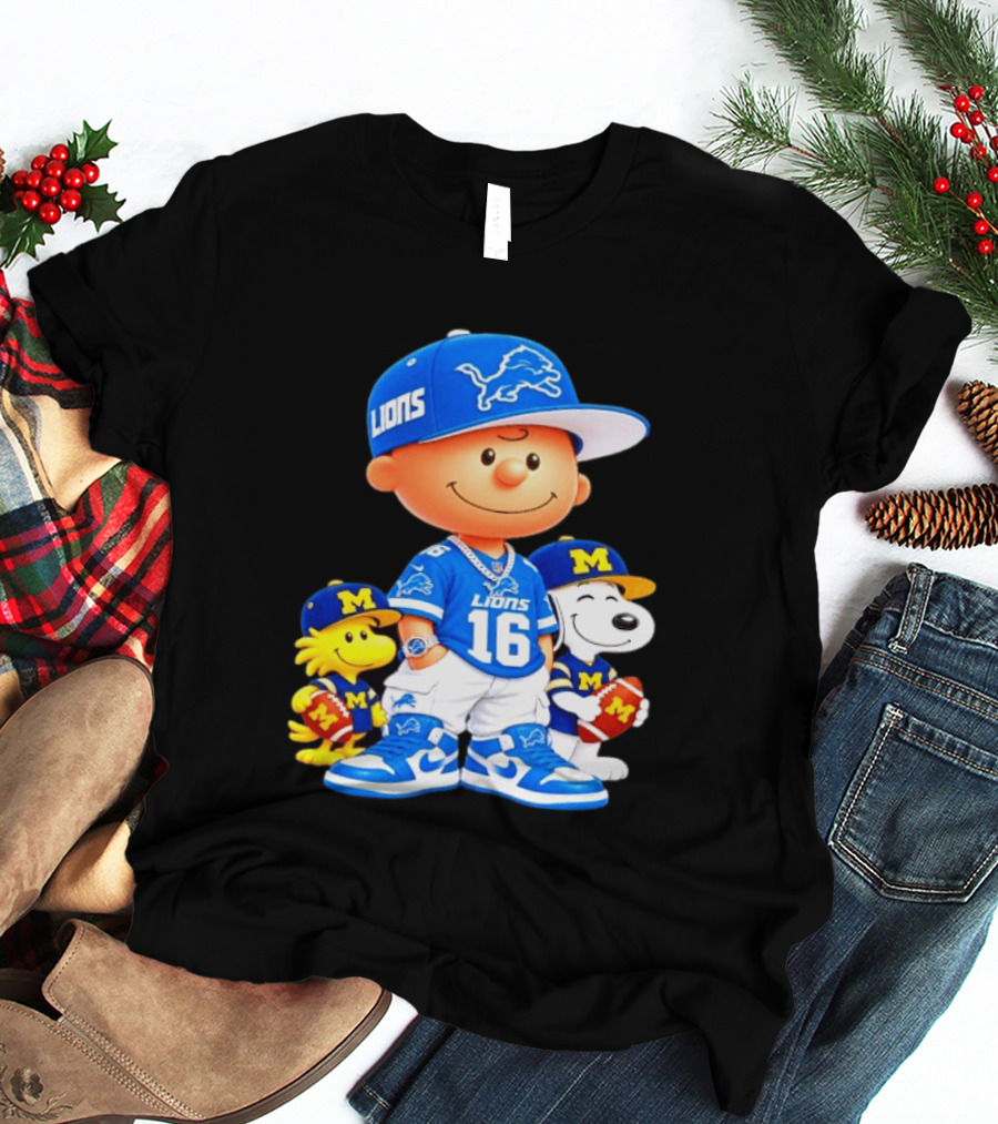 Charlie Brown Snoopy Woodstock Detroit Lions Michigan Wolverines Football Fan 16 T-Shirt