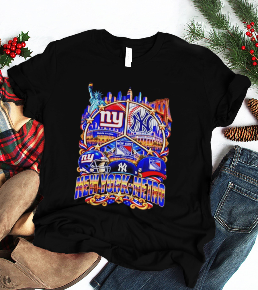 New York Metro Giants Yankees Rangers Skyline Stadium Statue Liberty T-Shirt