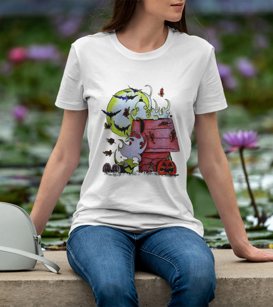 Snoopy Halloween Peanuts Moon Pumpkin Bats And Leaves T-Shirt