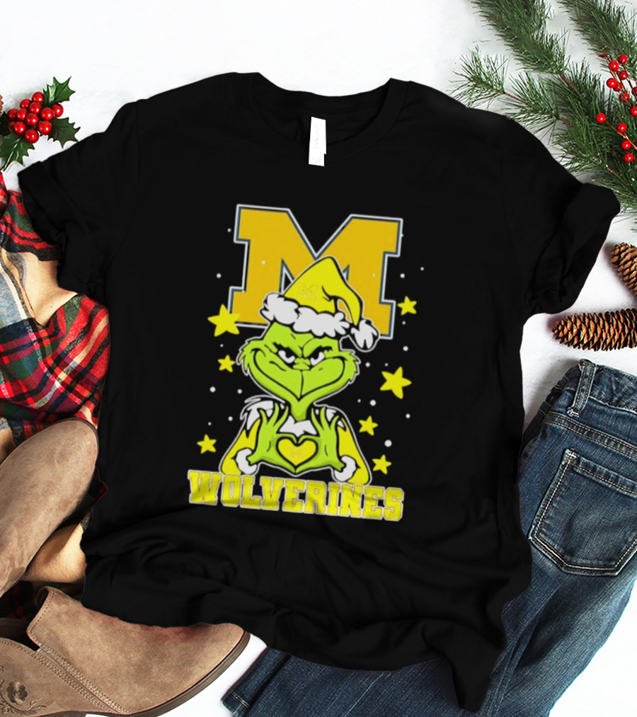 Michigan Wolverines Grinch Love Hands Christmas Football 2026 T-Shirt