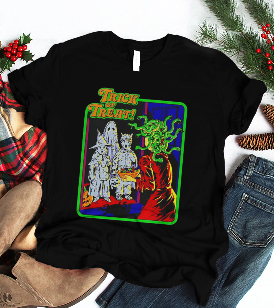 Trick Or Treat Medusa Halloween Retro Comic T-Shirt