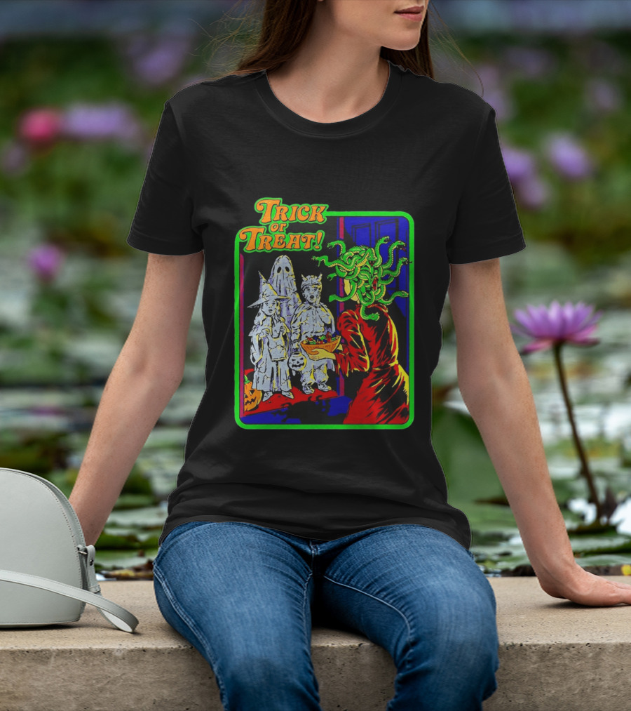 Trick Or Treat Medusa Halloween Retro Comic T-Shirt