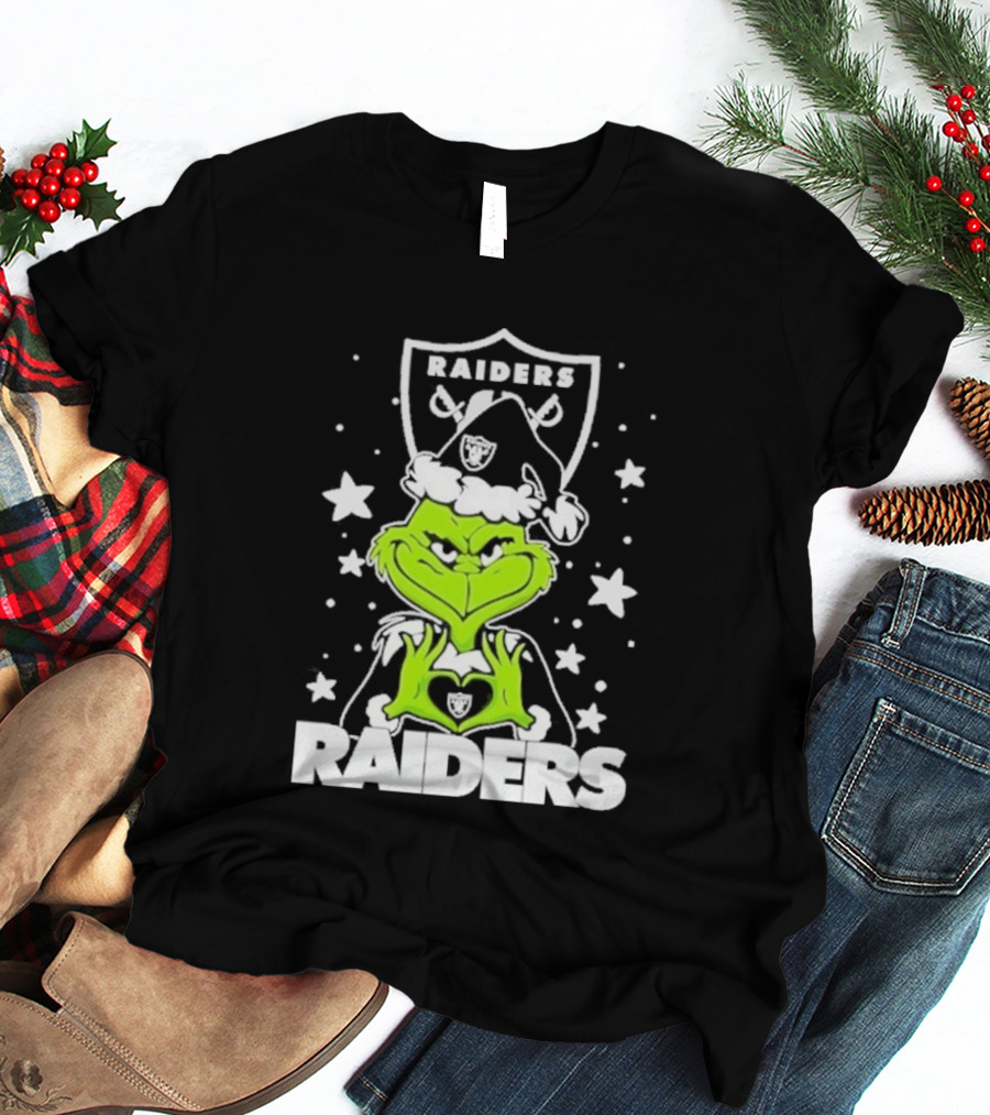 Las Vegas Raiders Grinch Love Hands Christmas Football 2026 T-Shirt