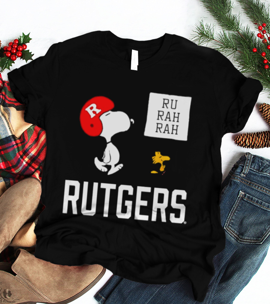 Snoopy Woodstock Rutgers Scarlet Knights Football Helmet R T-Shirt