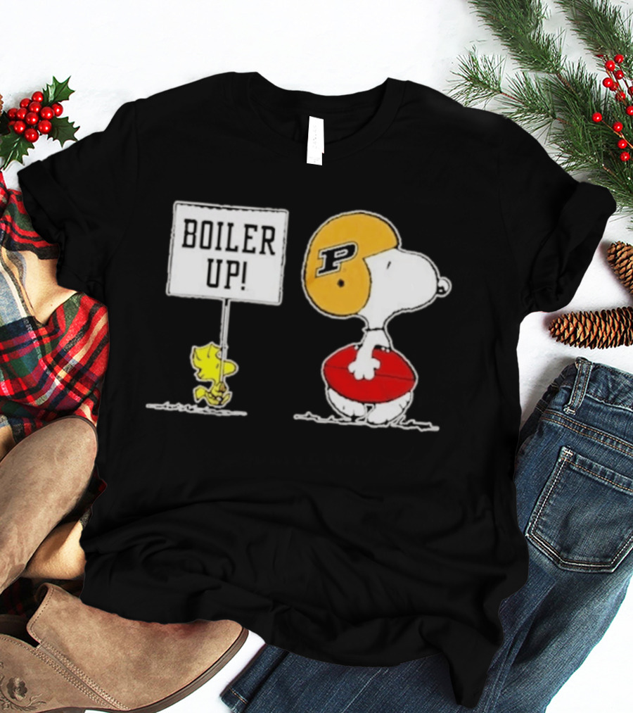 Snoopy And Woodstock Boiler Up Purdue Boilermakers Football P Helmet Peanuts Characters Holding Football T-Shirt