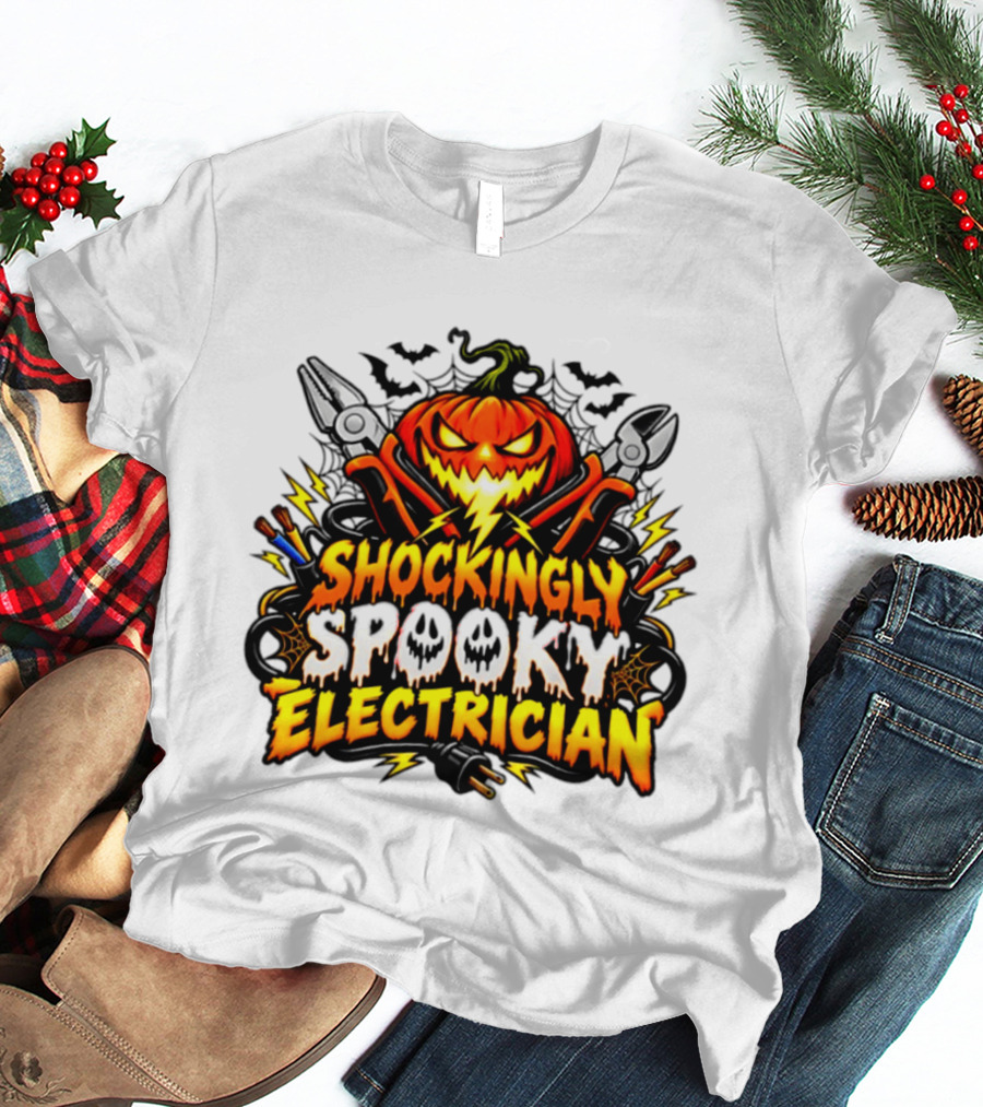 Shockingly Spooky Electrician Pumpkin Halloween Pliers And Bats T-Shirt