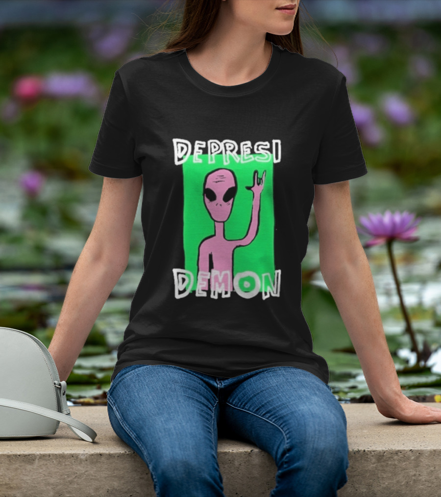 Depresi Demon Pink Alien Rock On Meme T-Shirt