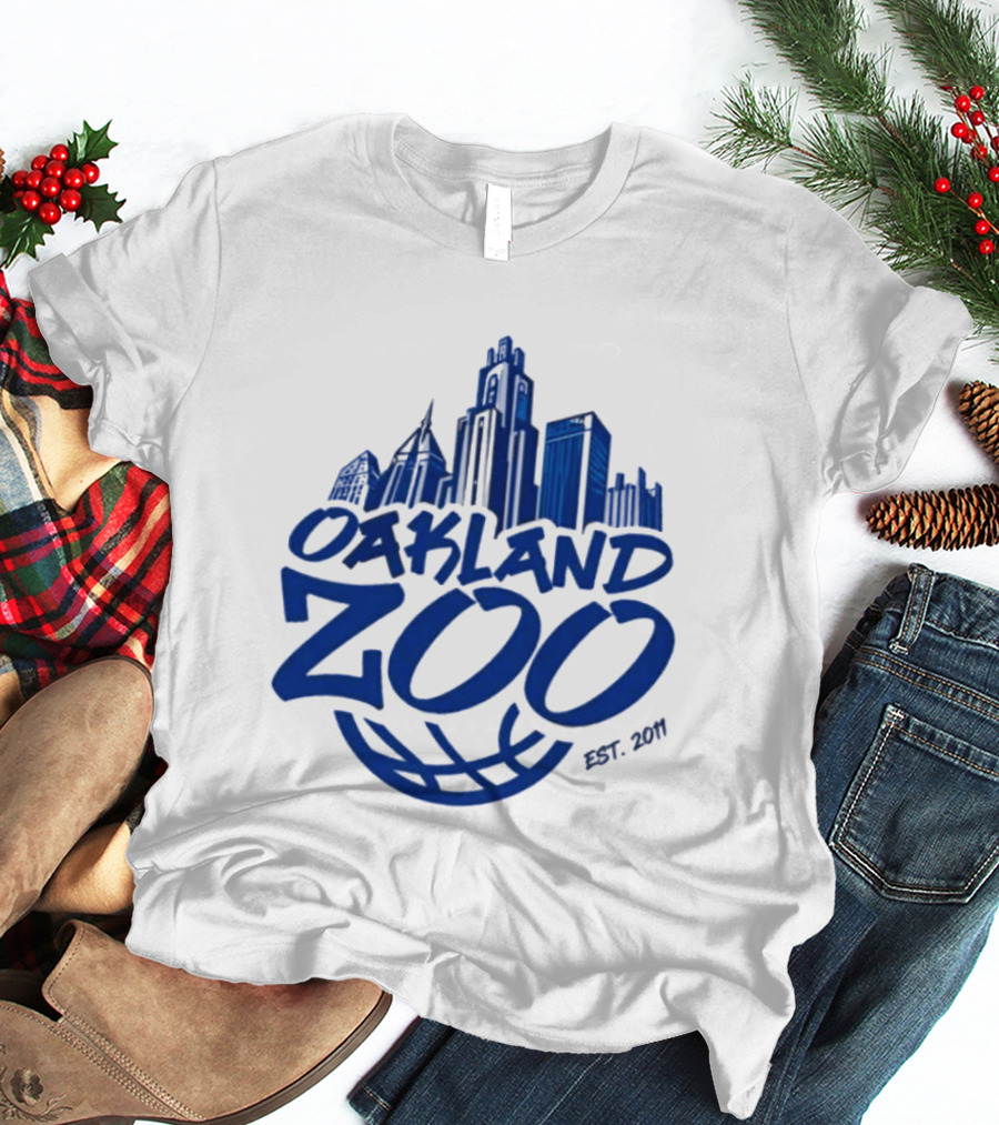 Pitt Panthers Oakland Zoo You Vs The Zoo Est 2001 T-Shirt