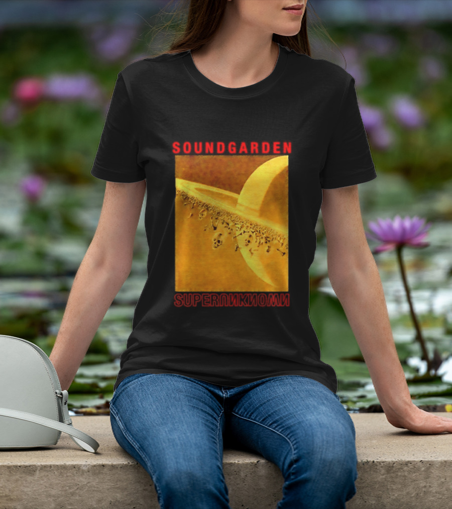 Soundgarden Superunknown Saturn Skulls Grunge Chris Cornell T-Shirt