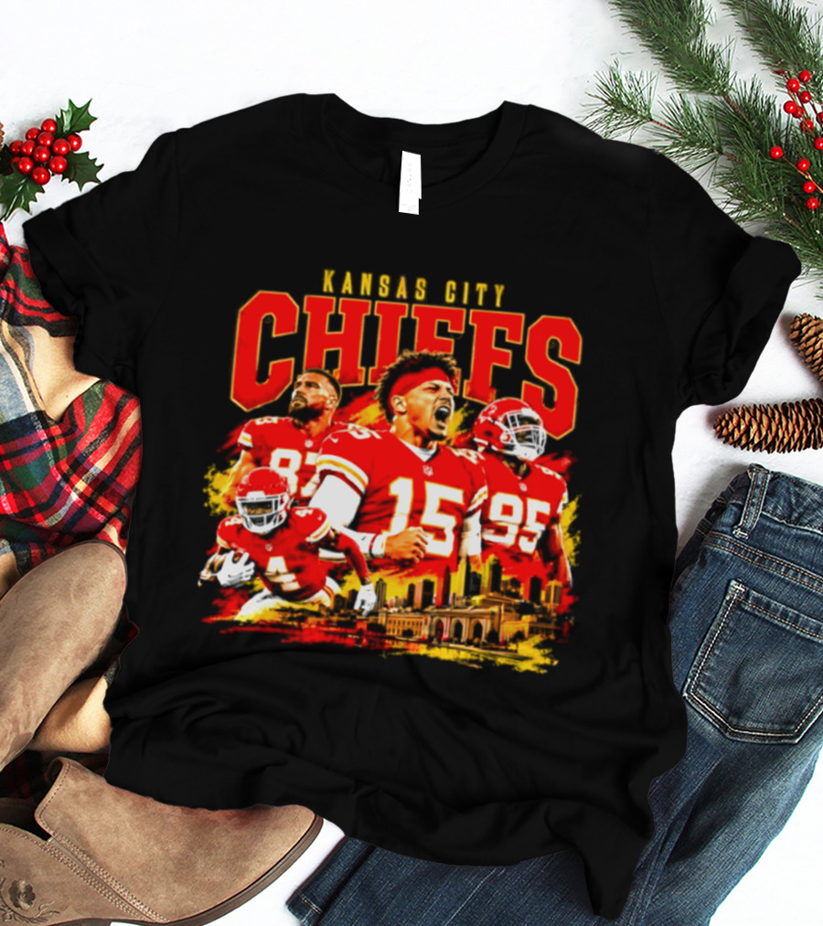 Kansas City Chiefs Players And City Skyline 2026 T-Shirt