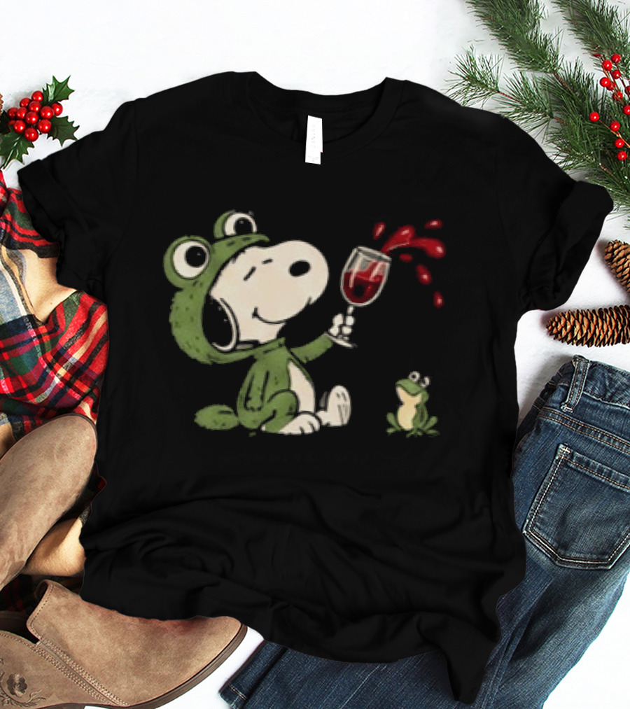 Snoopy Frog Mayhem Christmas Fun Under Mistletoe For Snoopy Fans T-Shirt