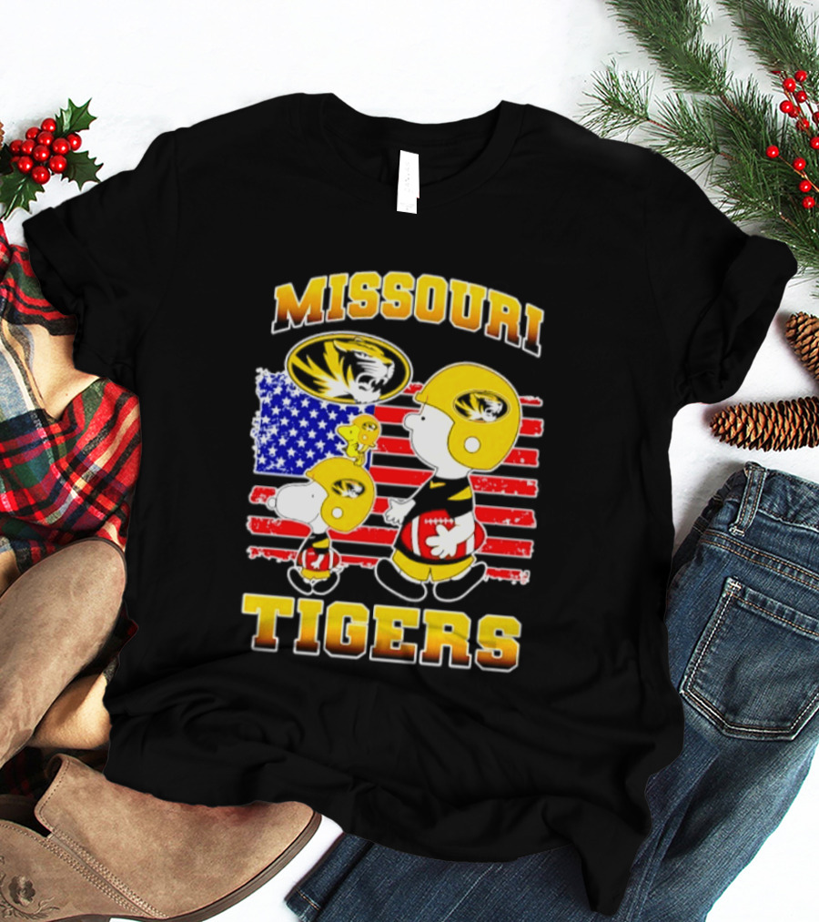 Missouri Tigers Snoopy Charlie Brown Woodstock Football Flag T-Shirt
