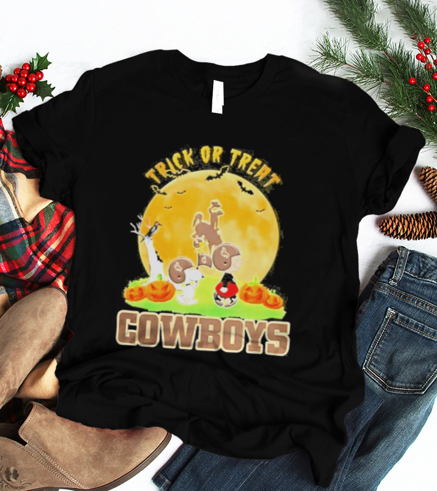 Wyoming Cowboys Peanuts Trick Or Treat Halloween Abbey Road 2026 T-Shirt