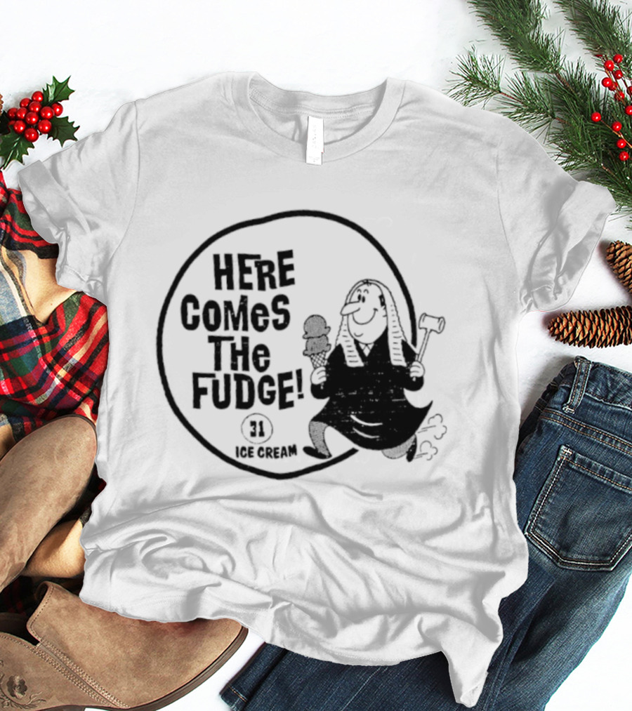 Baskin Robbins Here Comes The Fudge 31 Ice Cream T-Shirt