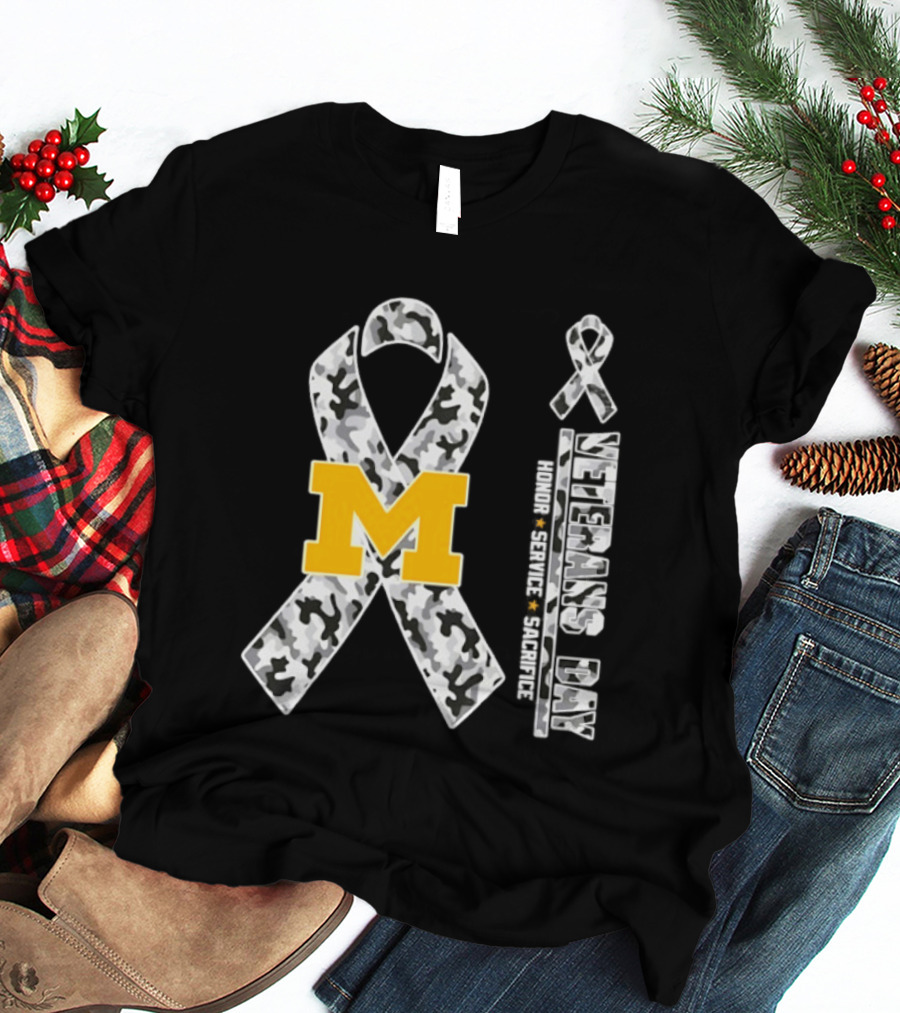 Michigan Wolverines M Logo Camouflage Ribbon Veterans Day 2026 Honor Service Sacrifice T-Shirt