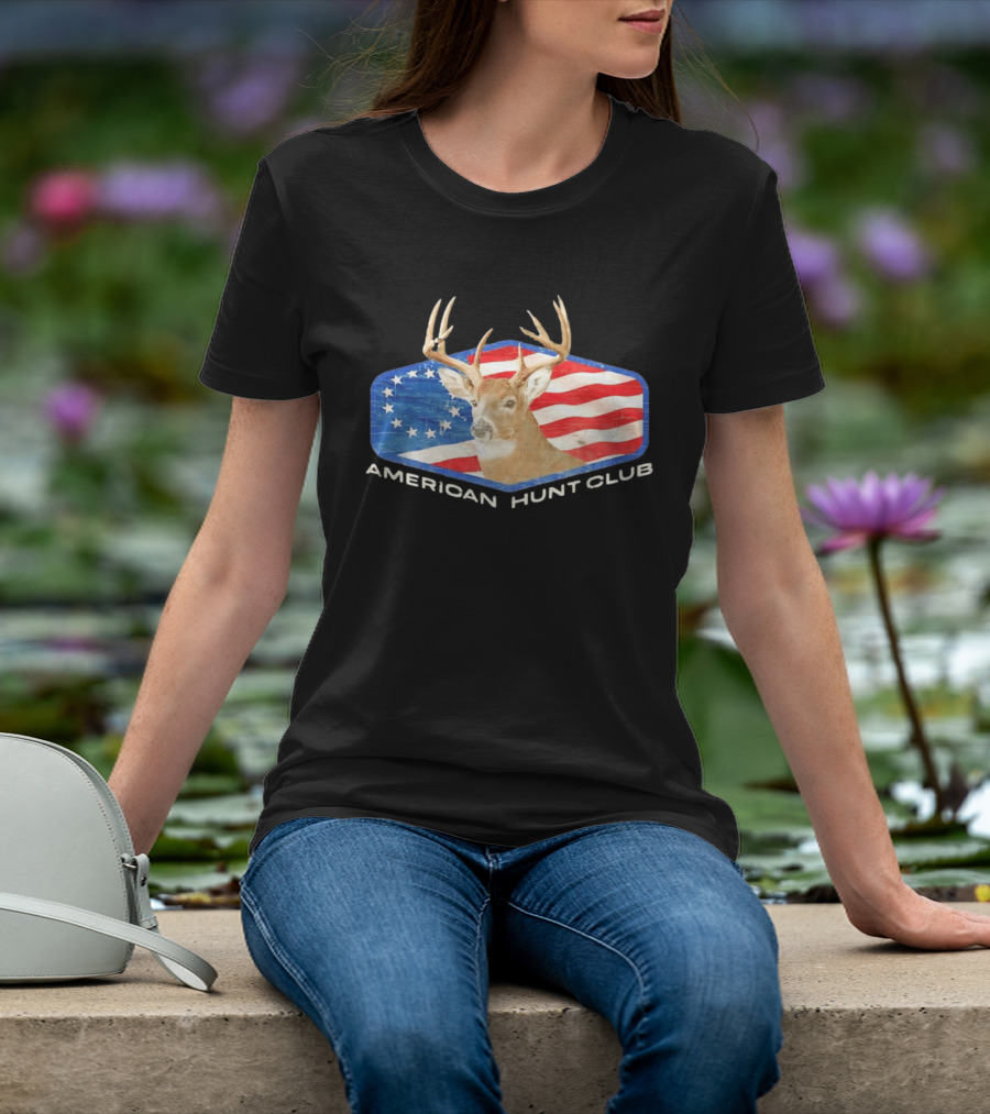 American Hunt Club Whitetail Deer Flag USA T-Shirt