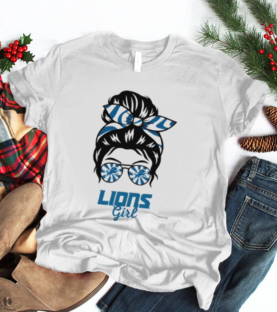 Detroit Lions Girl Glasses Messy Bun T-Shirt
