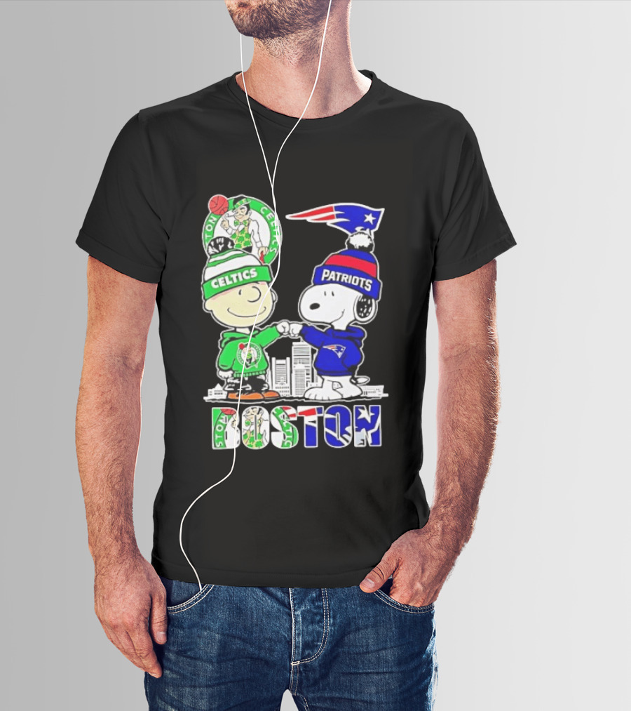 Charlie Brown Snoopy Celtics Patriots Boston Fist Bump T-Shirt