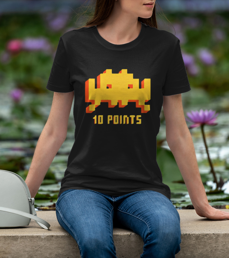 Roy IT Crowd Space Invader 10 Points Game Reference T-Shirt