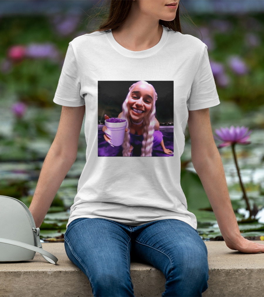 Emilia Clarke Purple Cup Queen Of Dragons Vibrant Smile T-Shirt