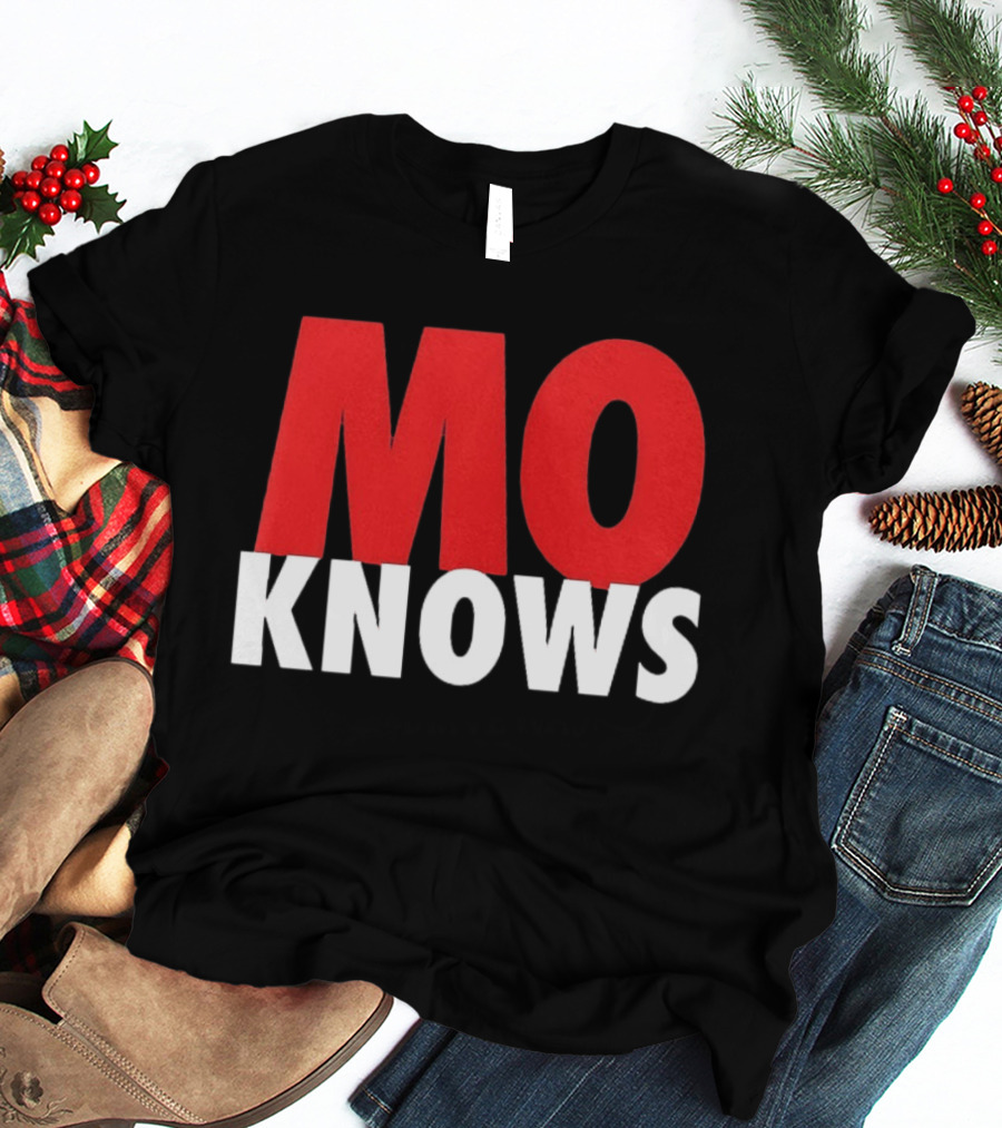 Mo Knows Chicago Cubs Iconic Fan T-Shirt