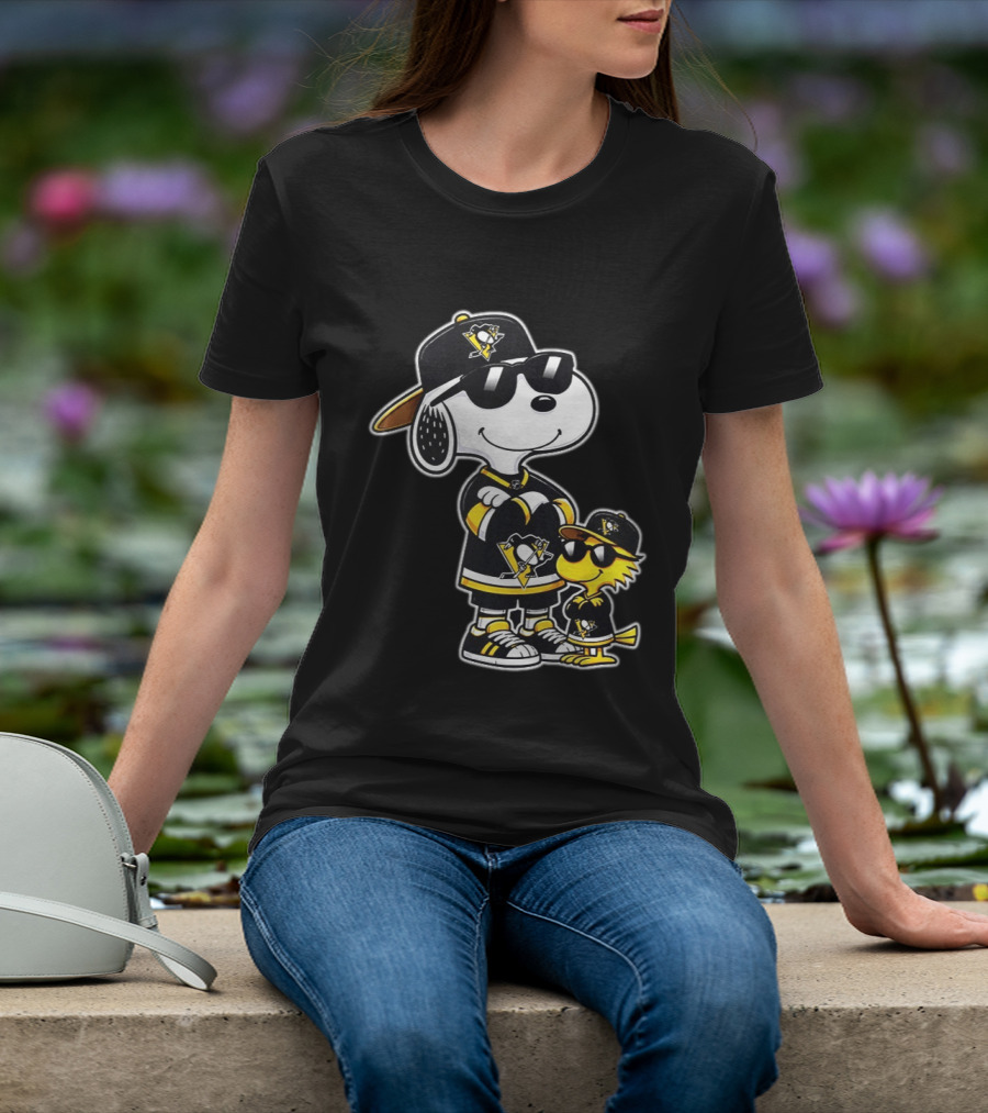 Snoopy Woodstock Pittsburgh Penguins NHL 2026 Sports Fan Collaboration T-Shirt