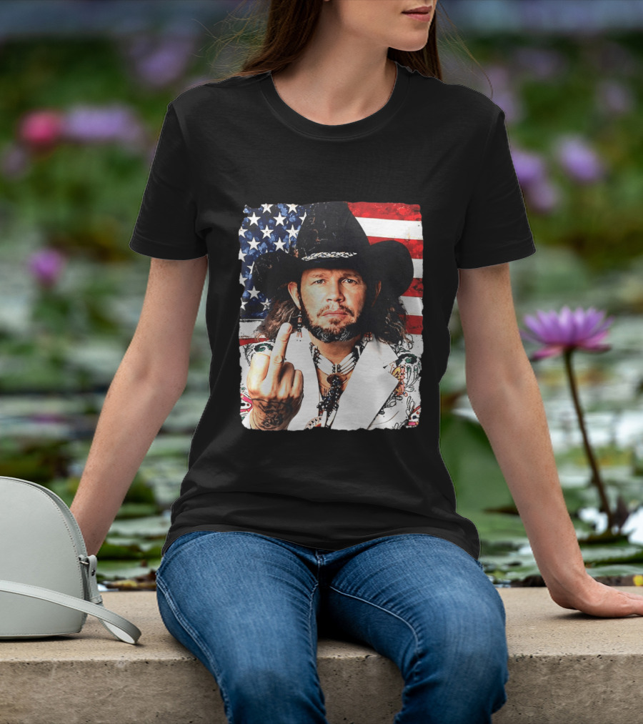 If That Ain't Country David Allan Coe USA Flag Middle Finger T-Shirt