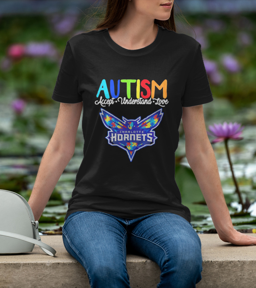 Charlotte Hornets Autism Accept Understand Love Awareness Support Puzzle Wings T-Shirt