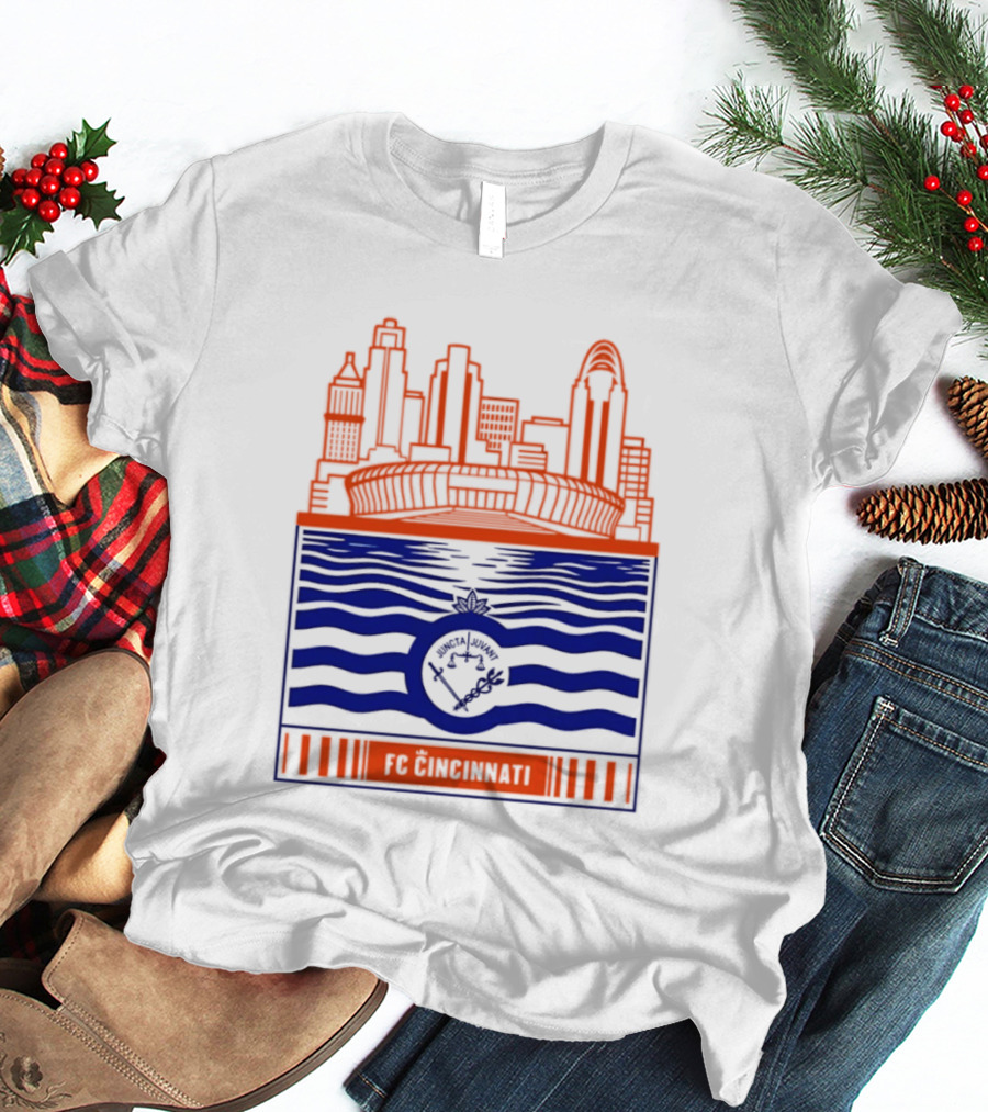 FC Cincinnati Stadium Skyline With River Flag T-Shirt