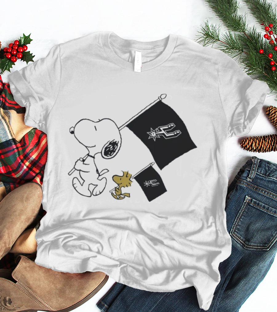 Snoopy Woodstock San Antonio Spurs Flags Peanuts NBA Fan T-Shirt