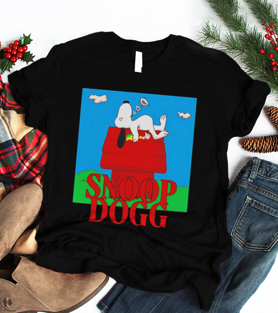 Snoop Dogg Snoopy Parody Relaxing On Doghouse T-Shirt