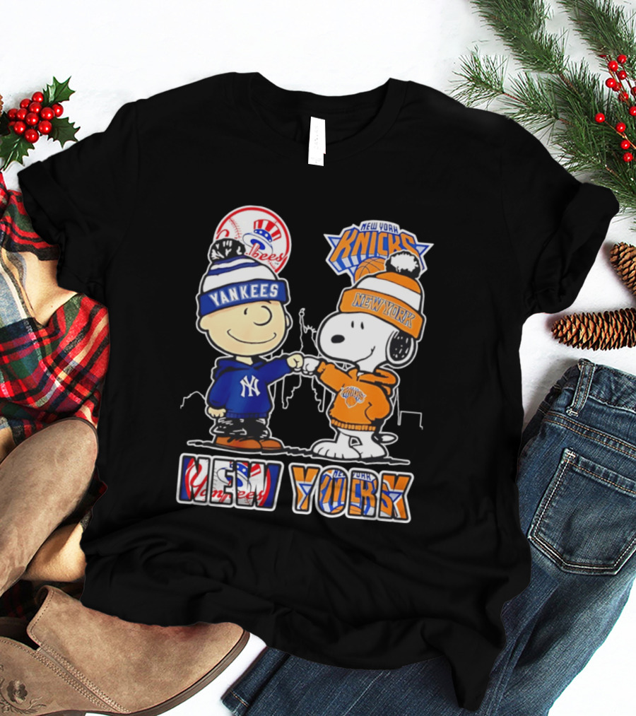 New York Yankees New York Knicks Charlie Brown Snoopy T-Shirt