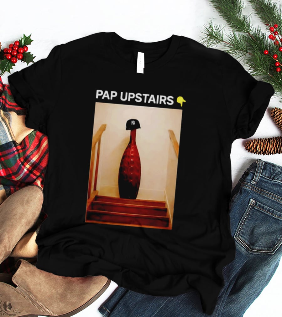 PAP UPSTAIRS New York Yankees Iconic Hat Emoji Stairs T-Shirt