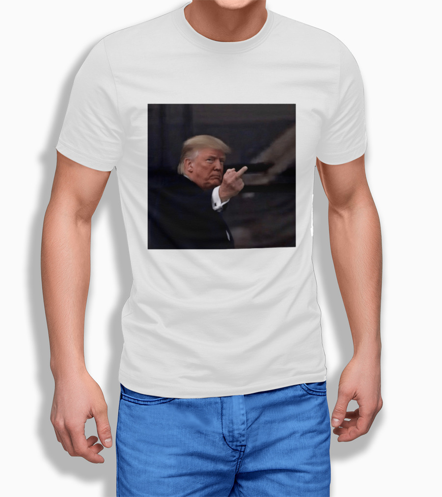 Trump Middle Finger At Heckler T-Shirt